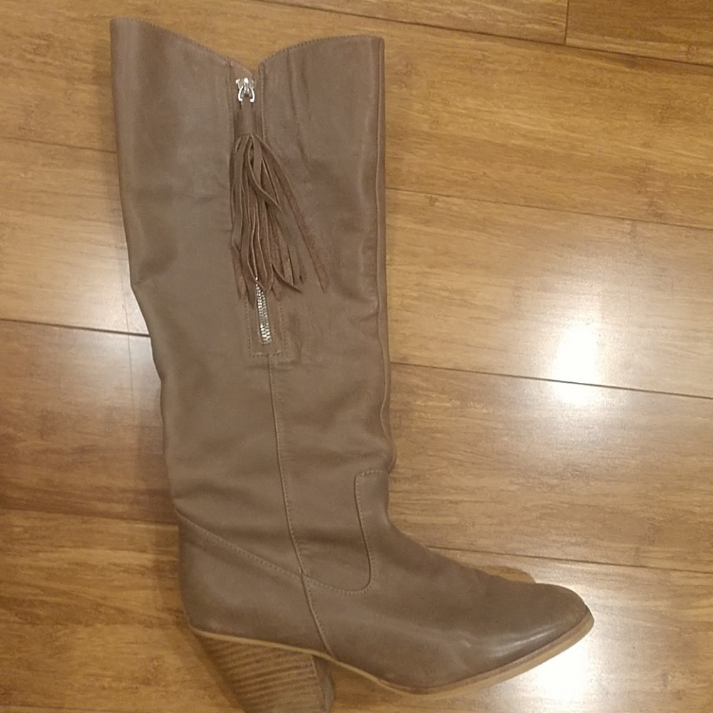 Leather Matiko boots